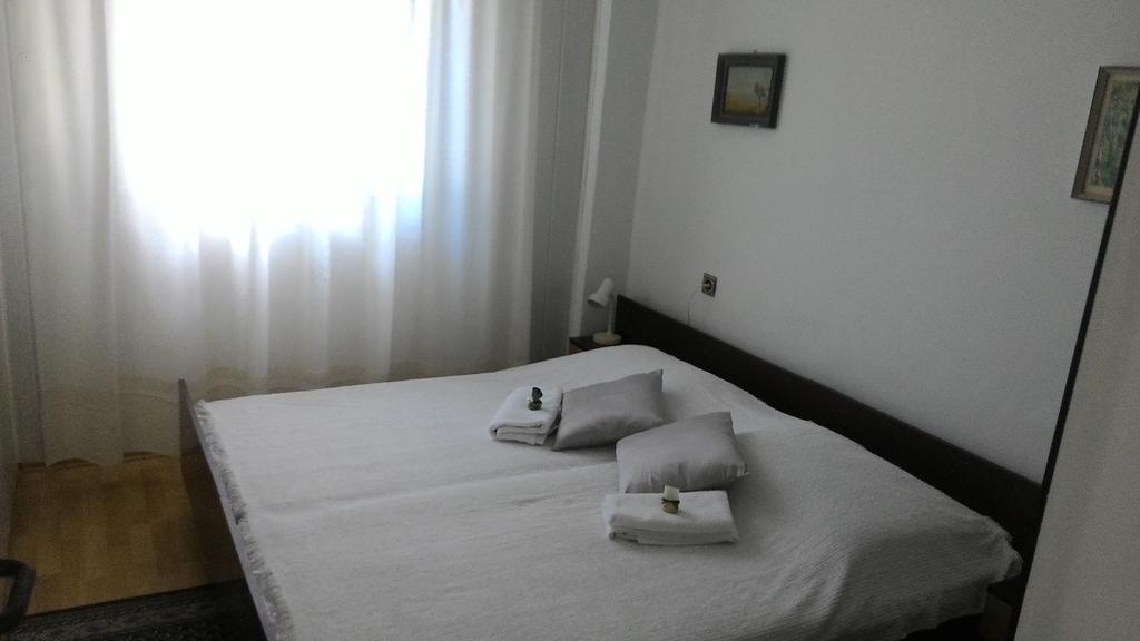 Apartments Prisnac Pakoštane Екстериор снимка