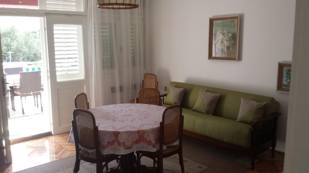Apartments Prisnac Pakoštane Екстериор снимка